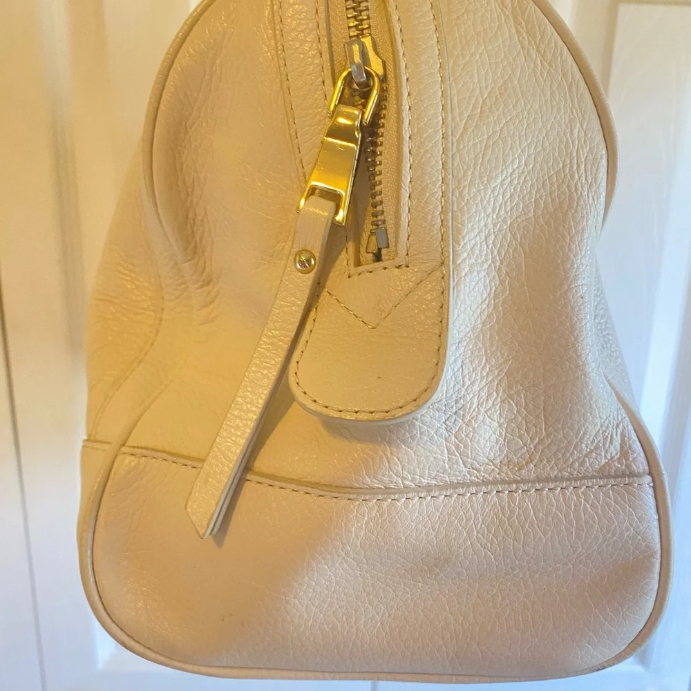 Vintage Banana Republic Cream Leather Shoulder Satchel